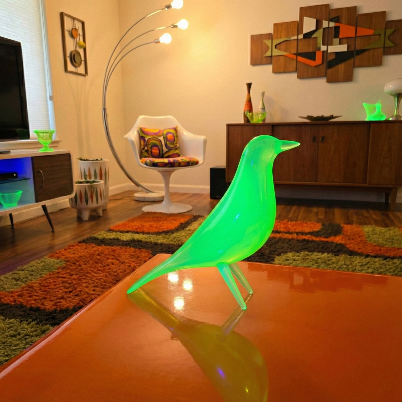 Mid Century Eames Styled Minimalist Bird Sculpture Atomic Emerald Green