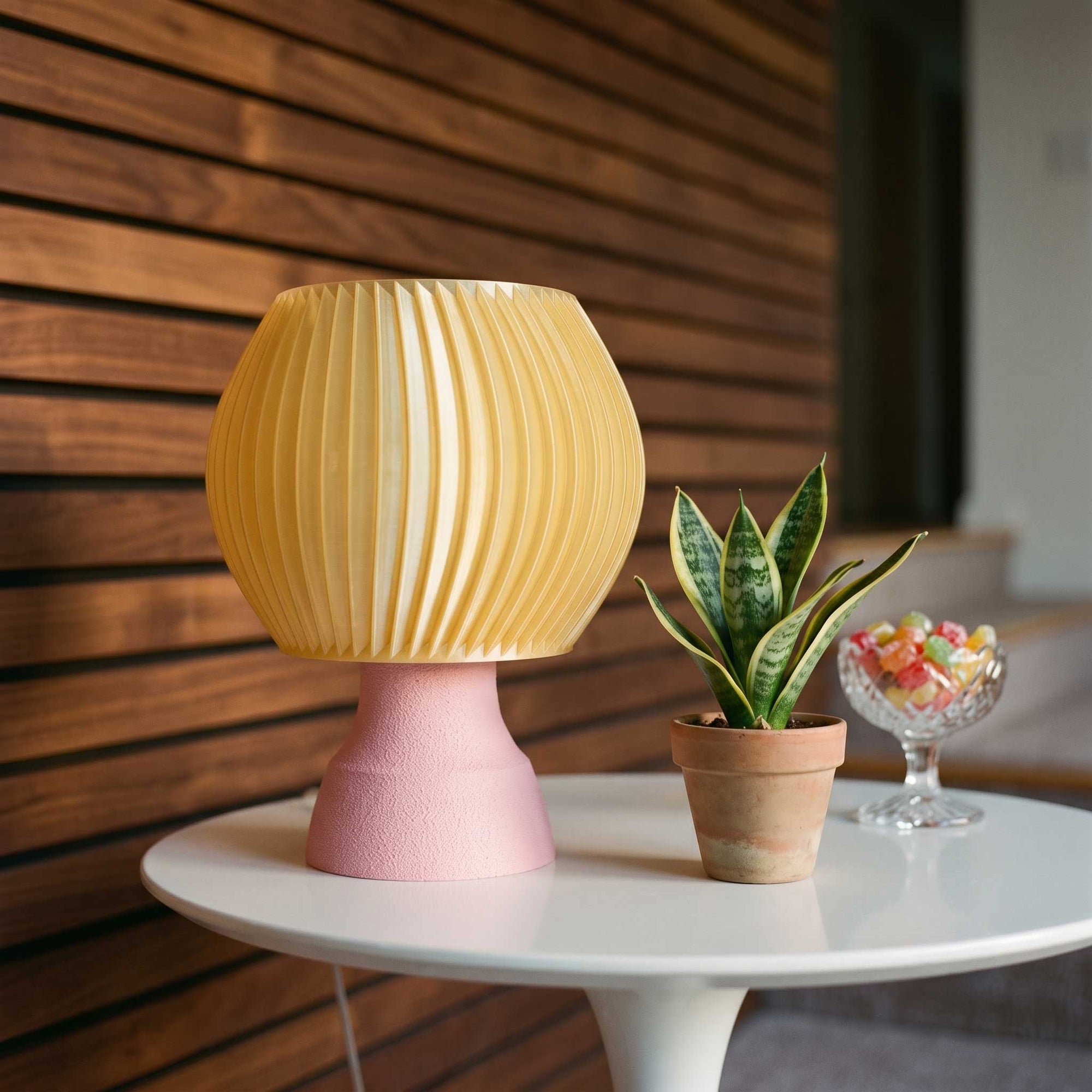 The Pompalo Fluted Retro Table Lamp