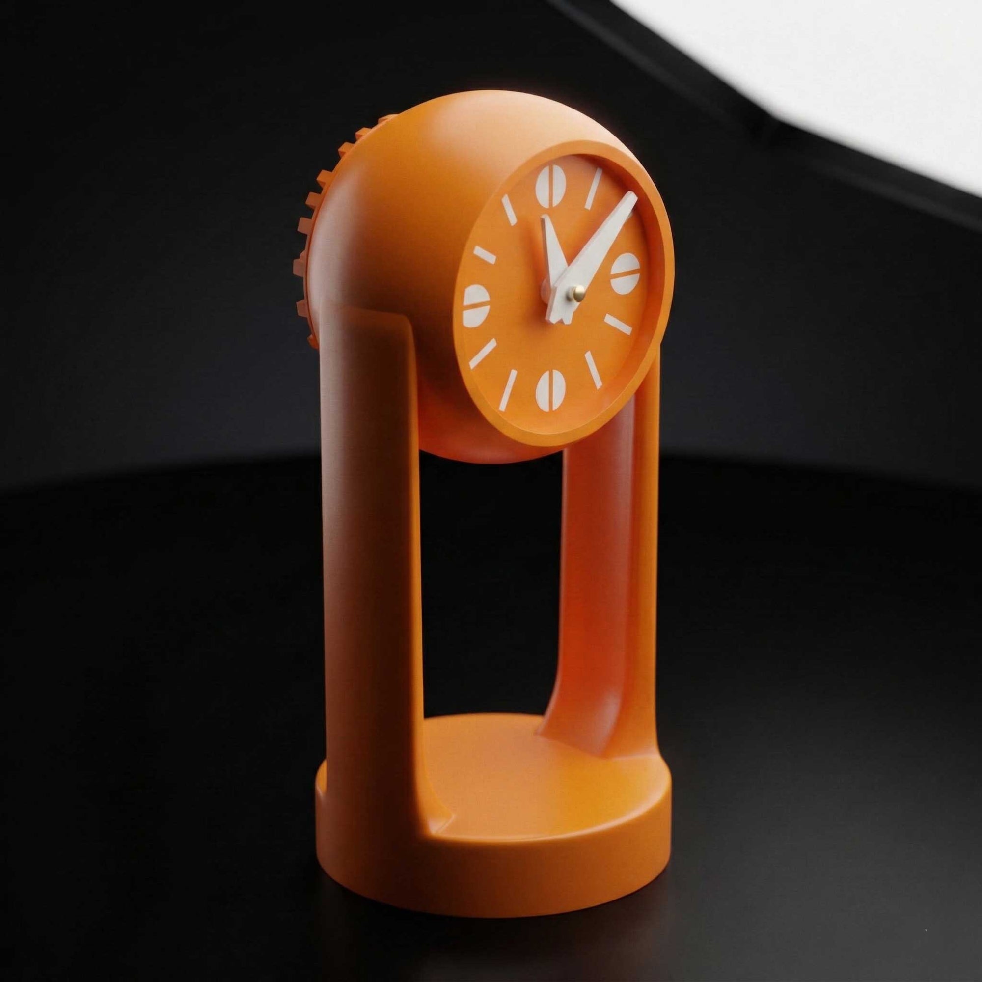 The Sphera Round Retro Style 70s Clock