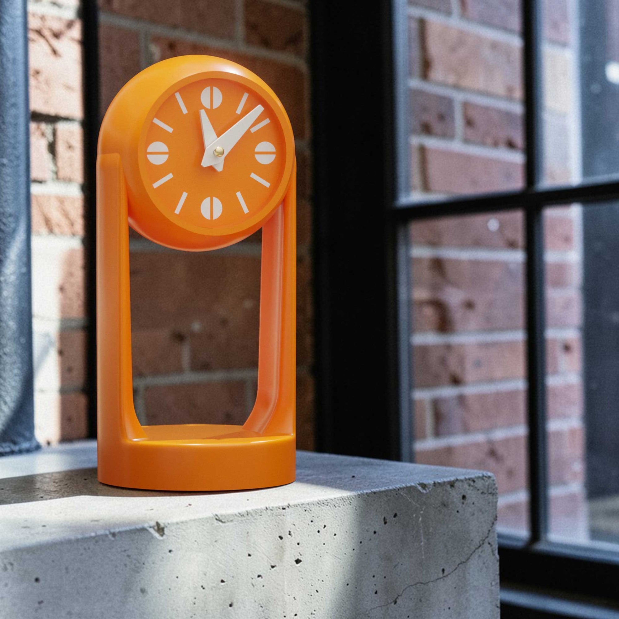 The Sphera Round Retro Style 70s Clock