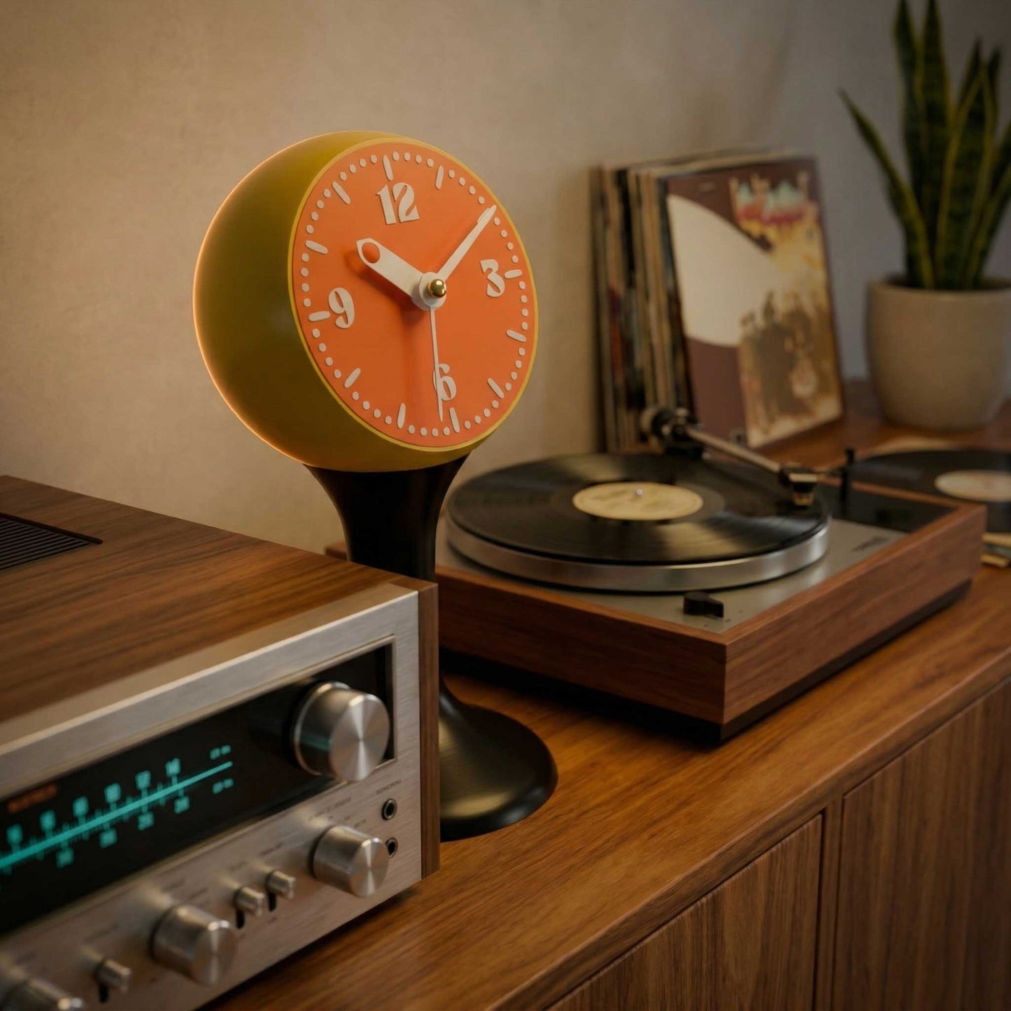 The Tempozero Space Age Tulip 1970s Styled Retro Pedestal Clock
