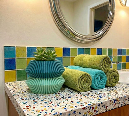 Winshire Space Age Planter