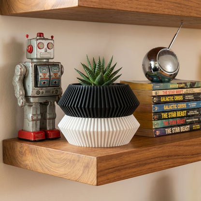 Winshire Space Age Planter